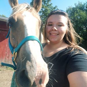 Meet your Posher, Kendra